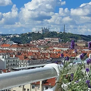 Plein SUD Terrasse avec vue Panoramique Climatisation Parking , Lyon France